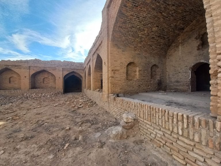 مرمت کاروانسرای دانگ در روستای ورده ، شهرستان زرندیه ، استان مرکزی